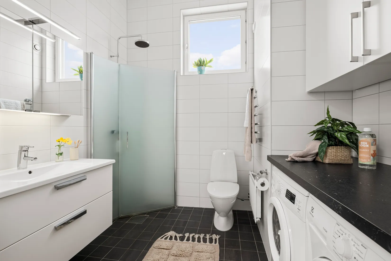 Radhus, Strömsundsgatan 28, Råcksta, Stockholm