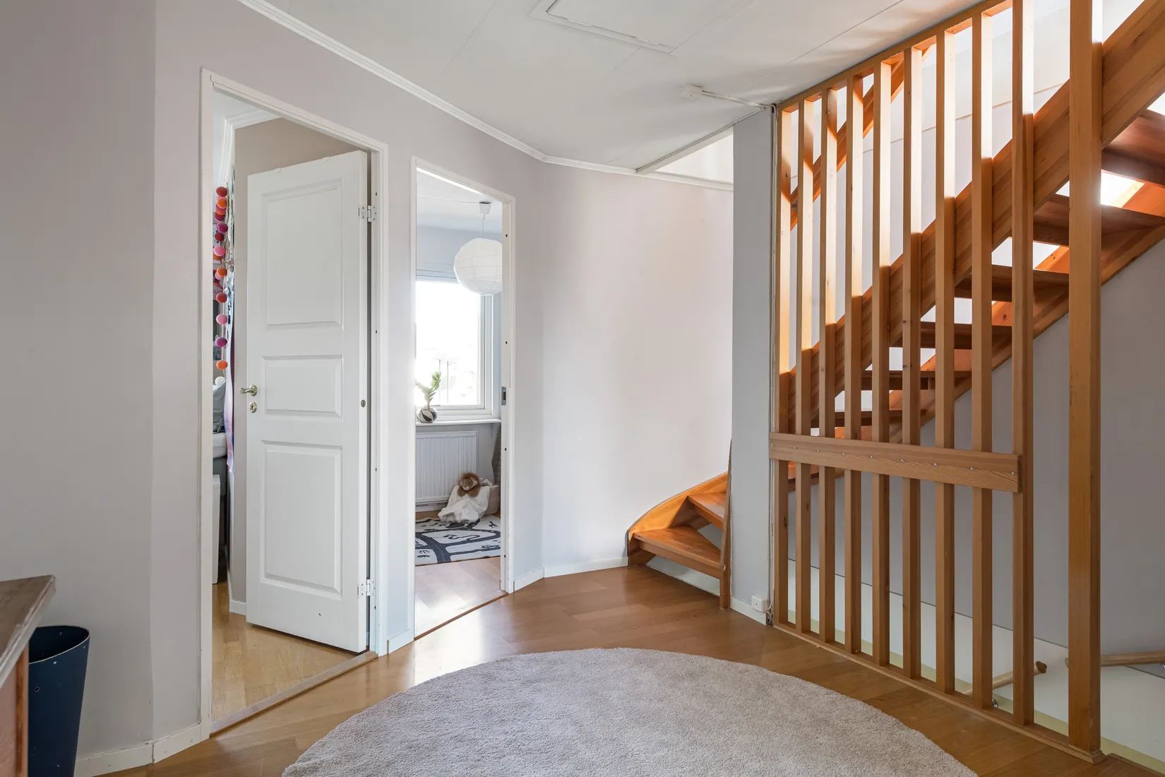 Radhus, Hembergavägen 27, Täby Kyrkby, Täby
