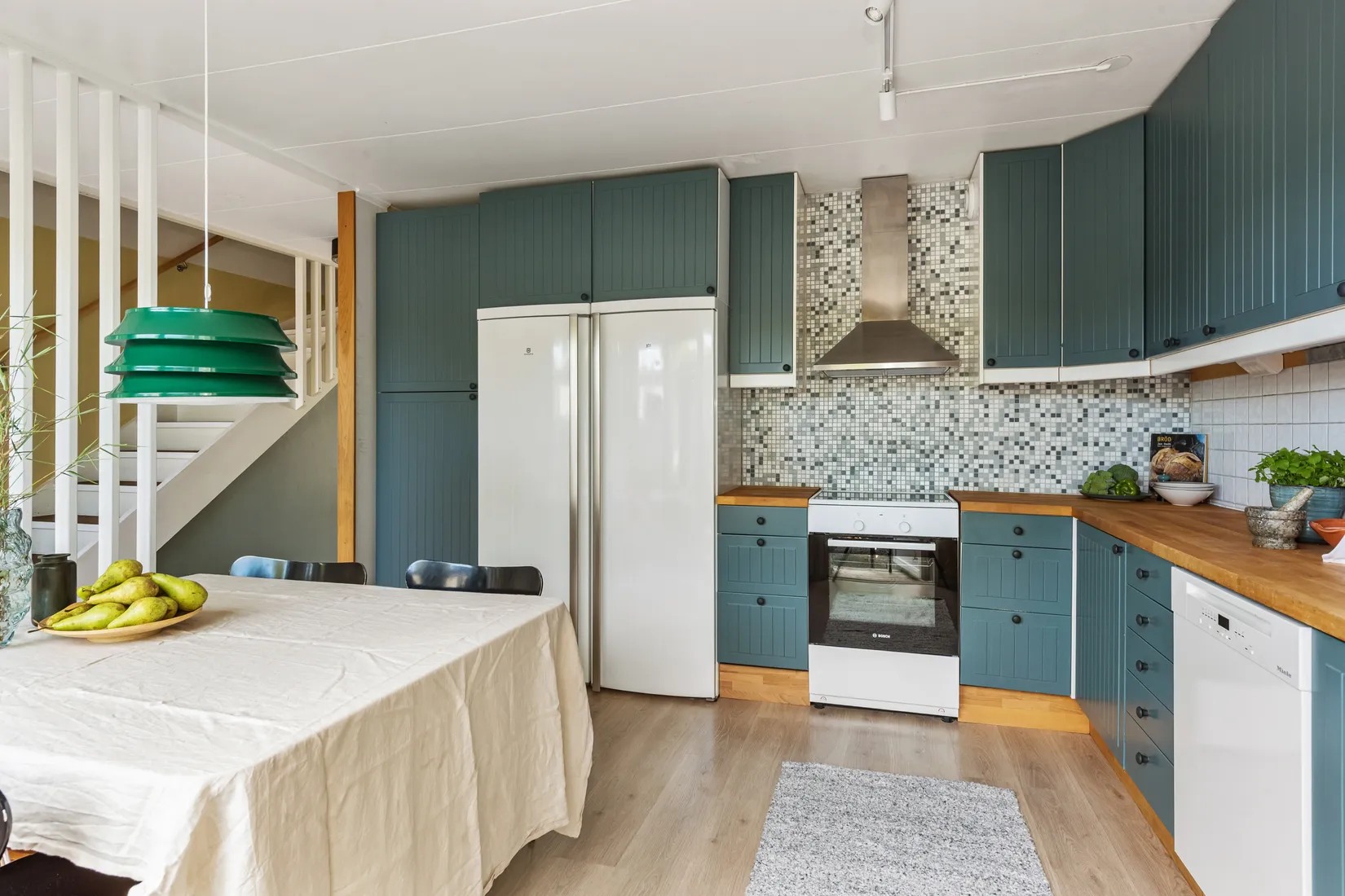 Radhus, Hembergavägen 27, Täby Kyrkby, Täby