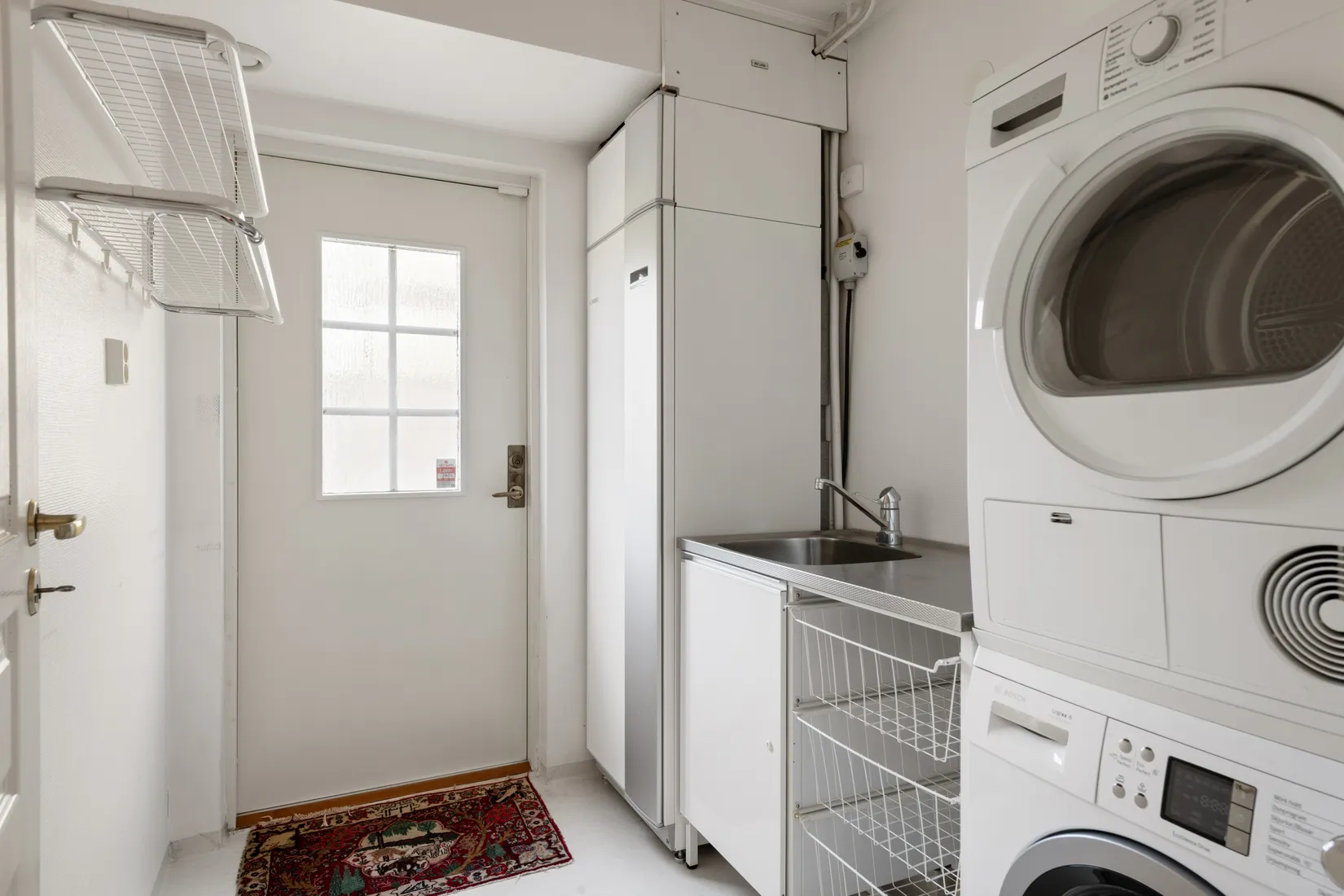 Radhus, Lansenvägen 23, Gribbylund, Täby