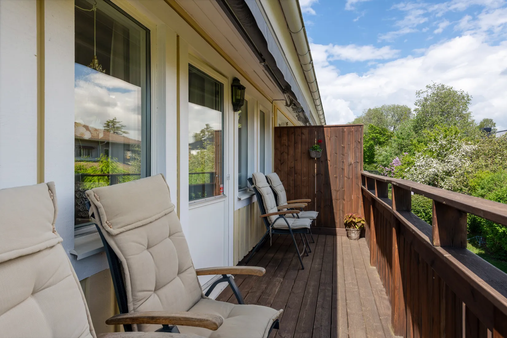 Radhus, Lansenvägen 23, Gribbylund, Täby