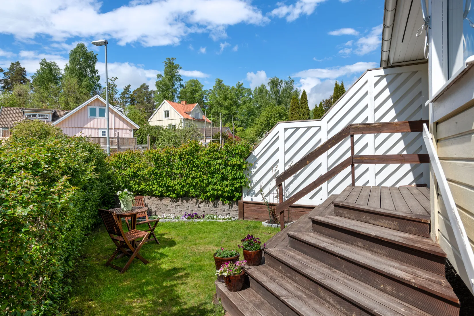 Radhus, Lansenvägen 23, Gribbylund, Täby