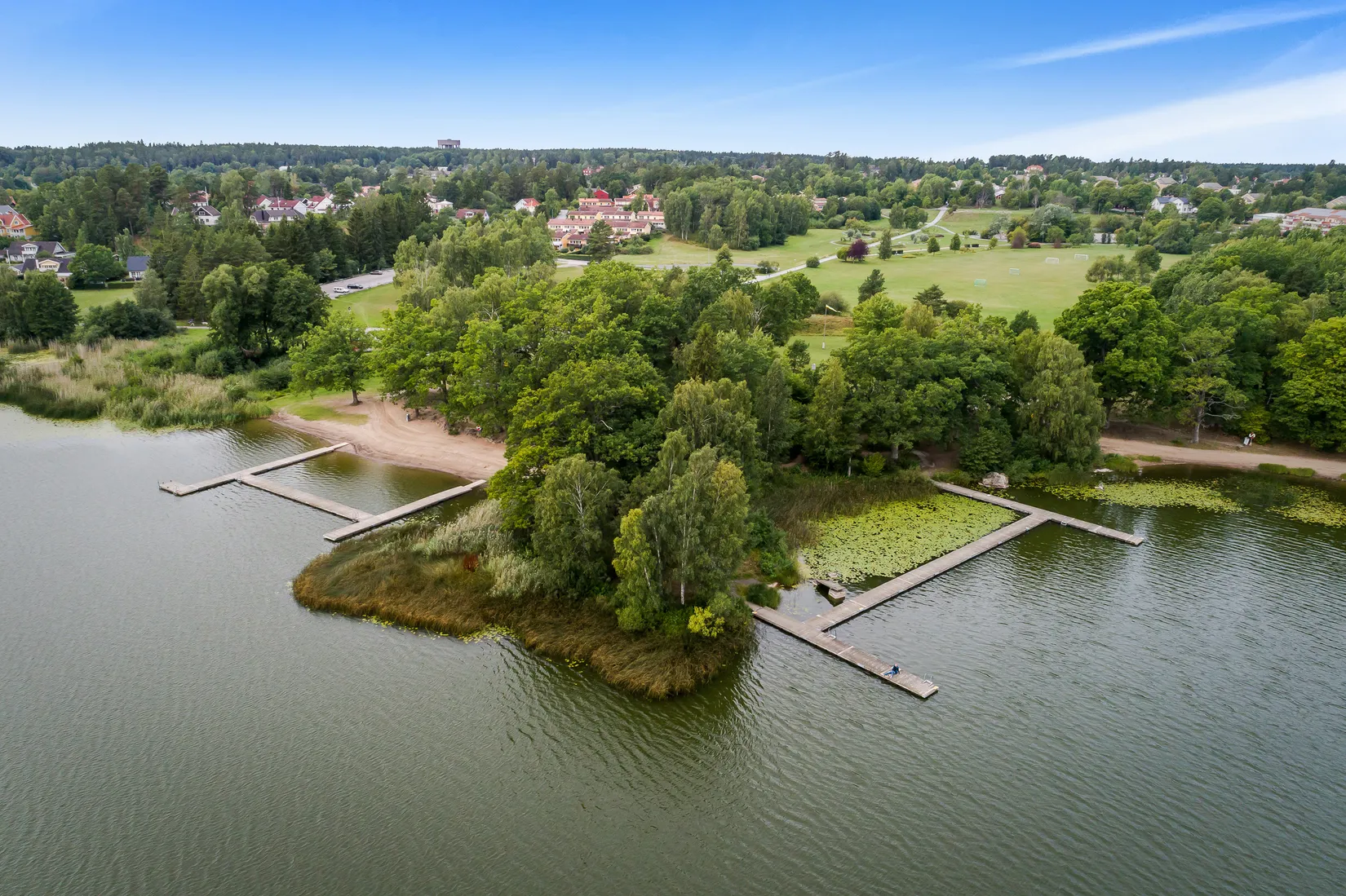 Radhus, Lansenvägen 23, Gribbylund, Täby