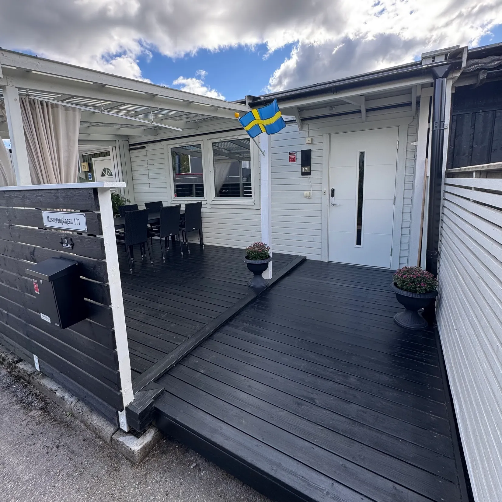 Radhus, Musserongången 171, Krusboda, Tyresö