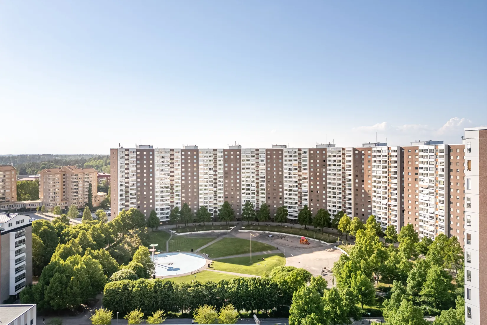 Bostadsrätt, ÅKERBYVÄGEN 98, Täby centrum - storstugan, Täby