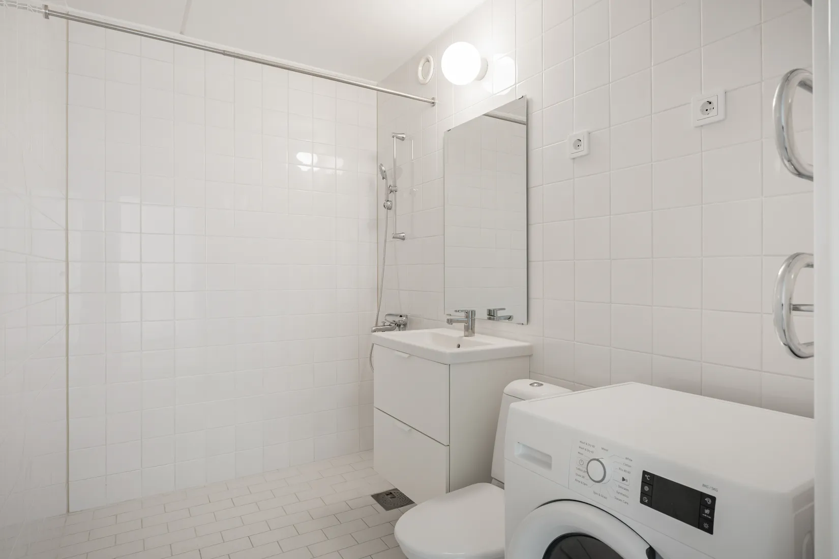 Bostadsrätt, ÅKERBYVÄGEN 98, Täby centrum - storstugan, Täby