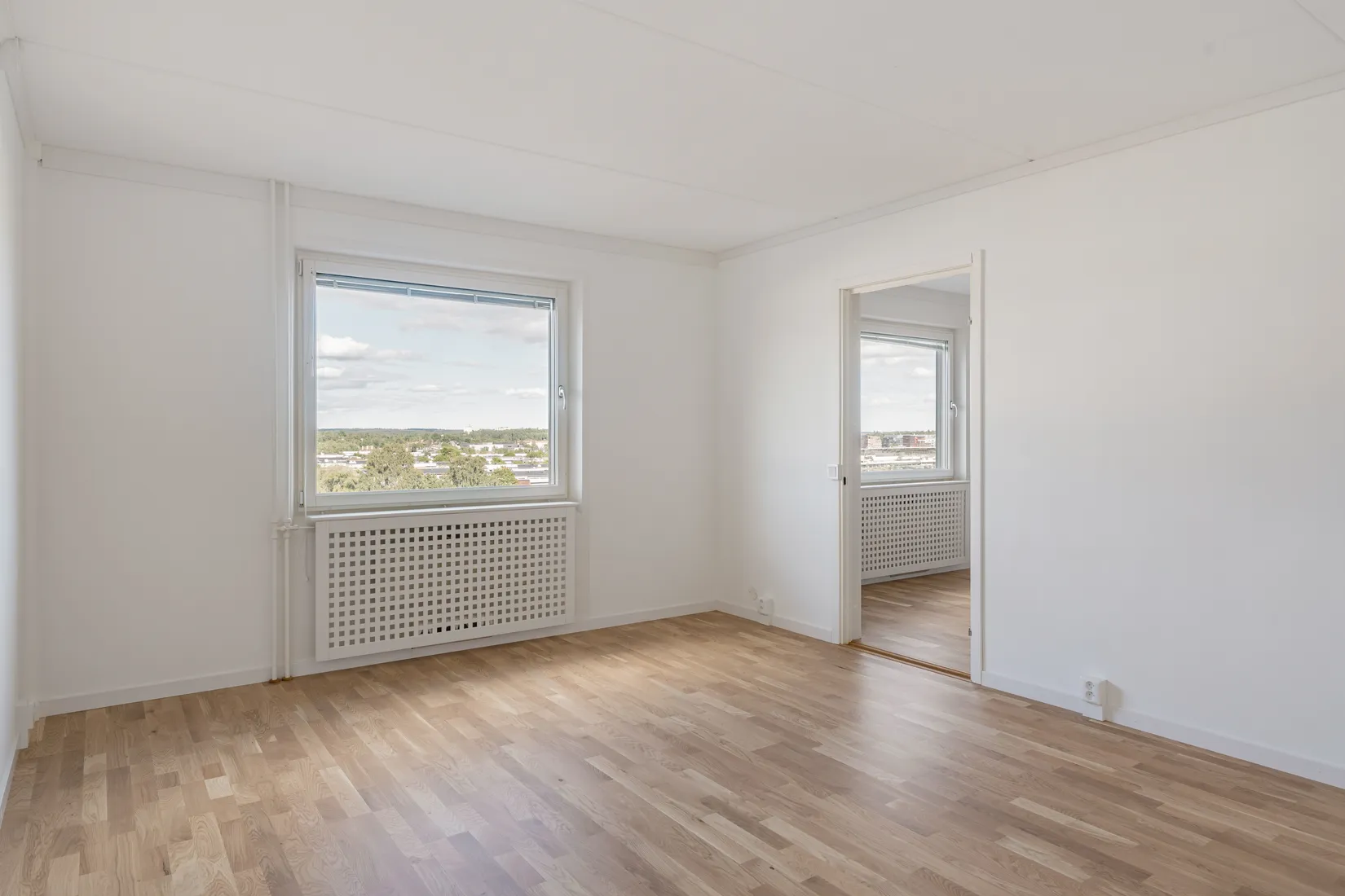 Bostadsrätt, ÅKERBYVÄGEN 98, Täby centrum - storstugan, Täby