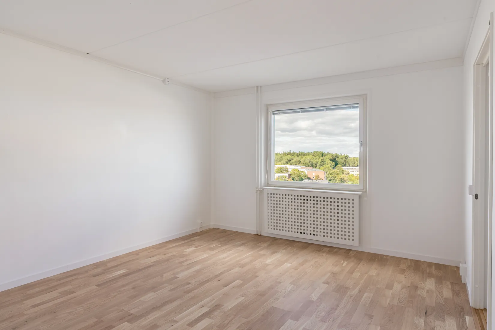 Bostadsrätt, ÅKERBYVÄGEN 98, Täby centrum - storstugan, Täby