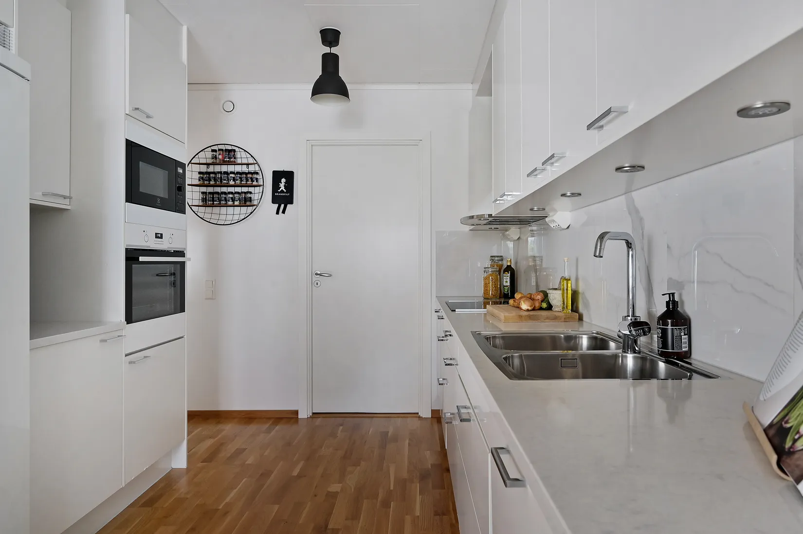 Villa, Mjölnarvägen 22, Jungfrusund, Ekerö