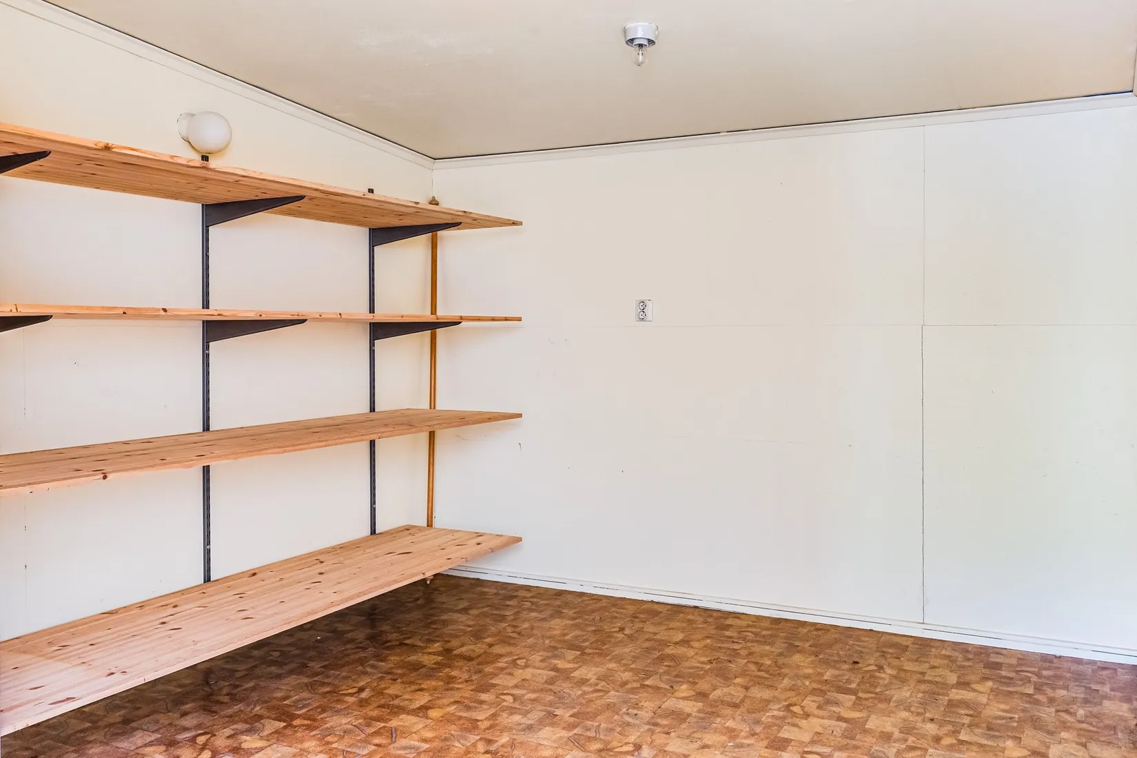 Villa, Västra Sveagatan 46, Centralt, Emmaboda