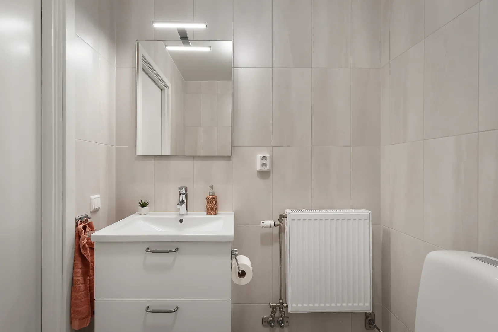 Radhus, Snömolnsvägen 23, Fullerö Hage, Uppsala