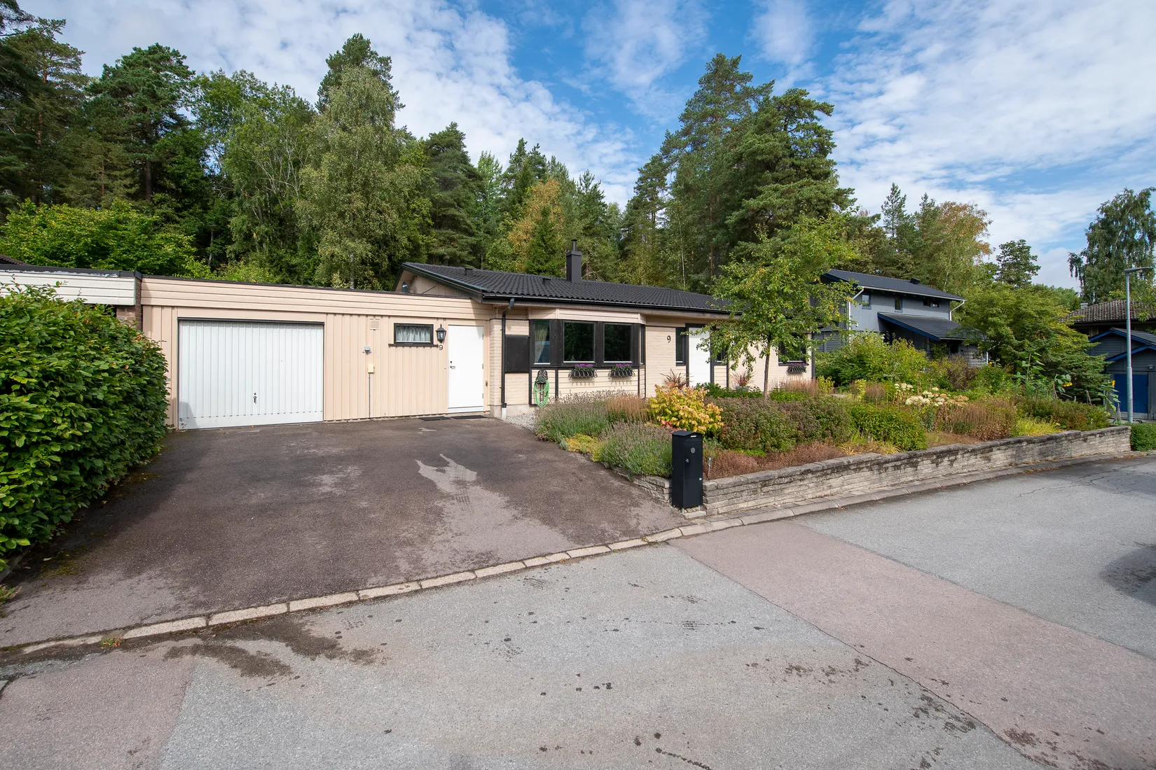 Villa, Källtorpsvägen 9, Källtorp, Västerås