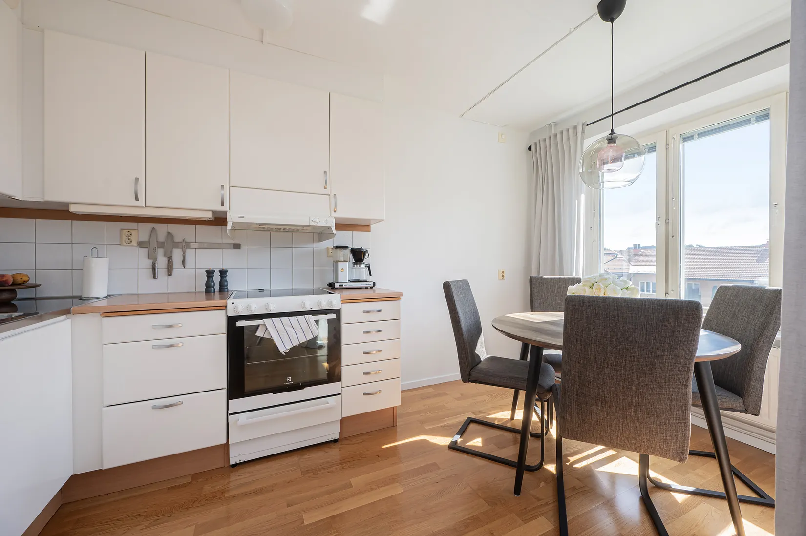 Bostadsrätt, Rådstuguvägen 5, 4tr, Centrala Huddinge, Huddinge