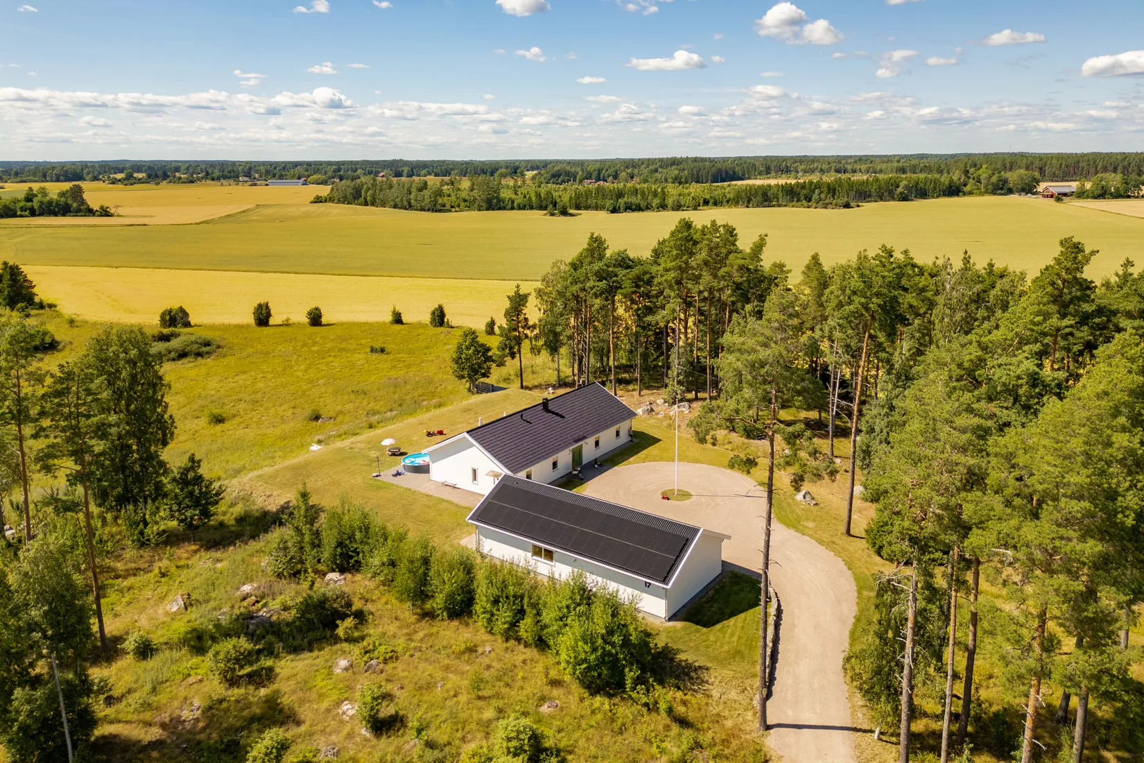 Villa, Svinnegarn Hållingsbo 17, Svinnegarn, Enköping