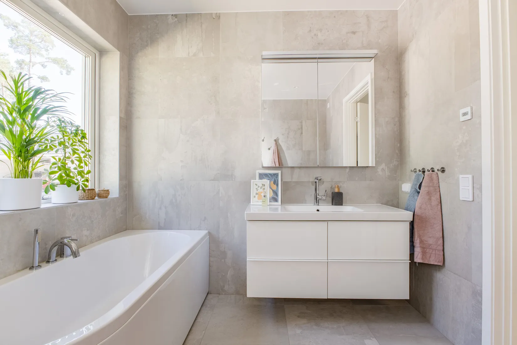 Villa, Svinnegarn Hållingsbo 17, Svinnegarn, Enköping