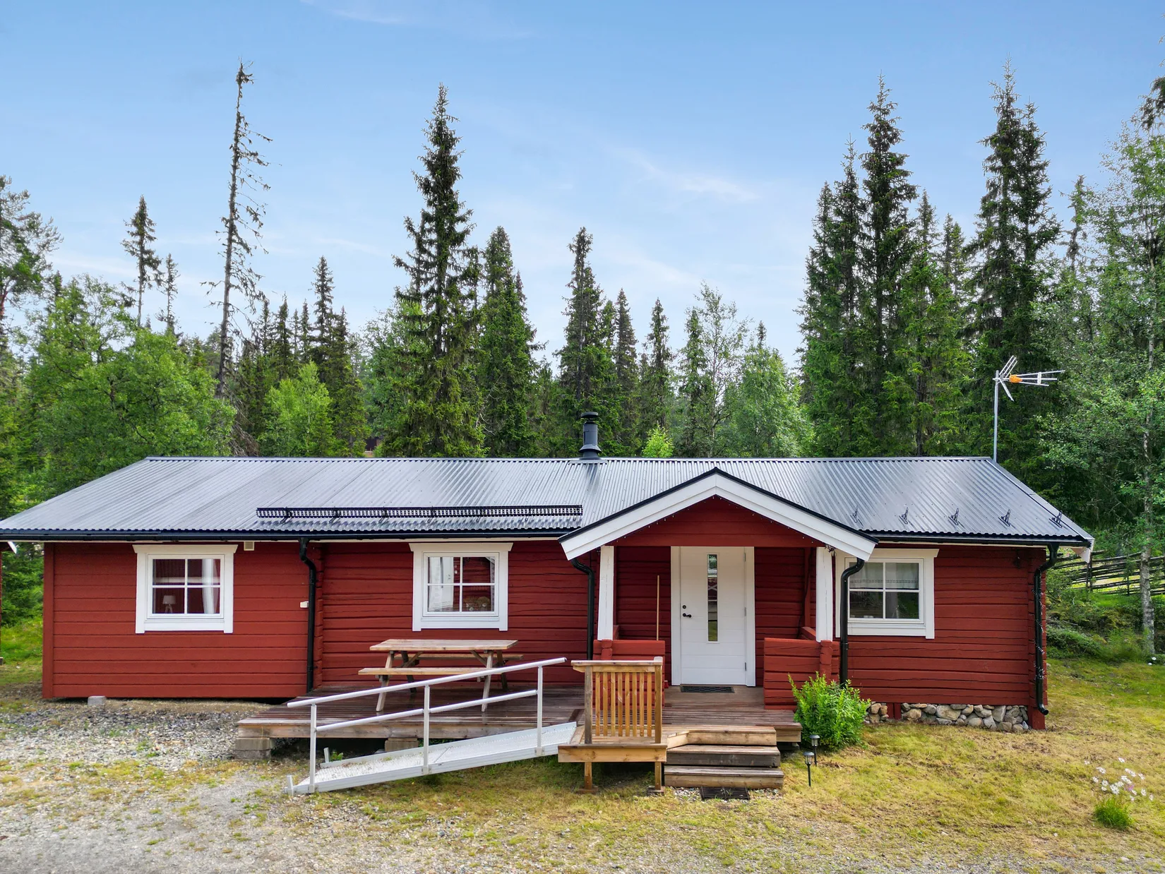 Fritidshus, Fjädervägen 10, Storhogna, Berg