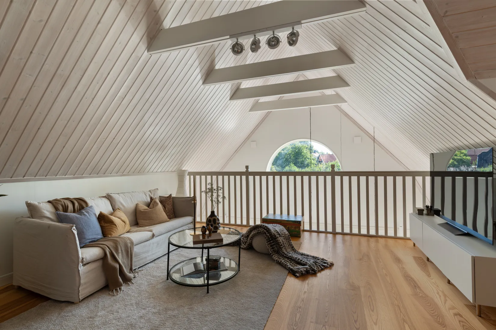 Villa, Hembergavägen 36, Täby Kyrkby, Täby