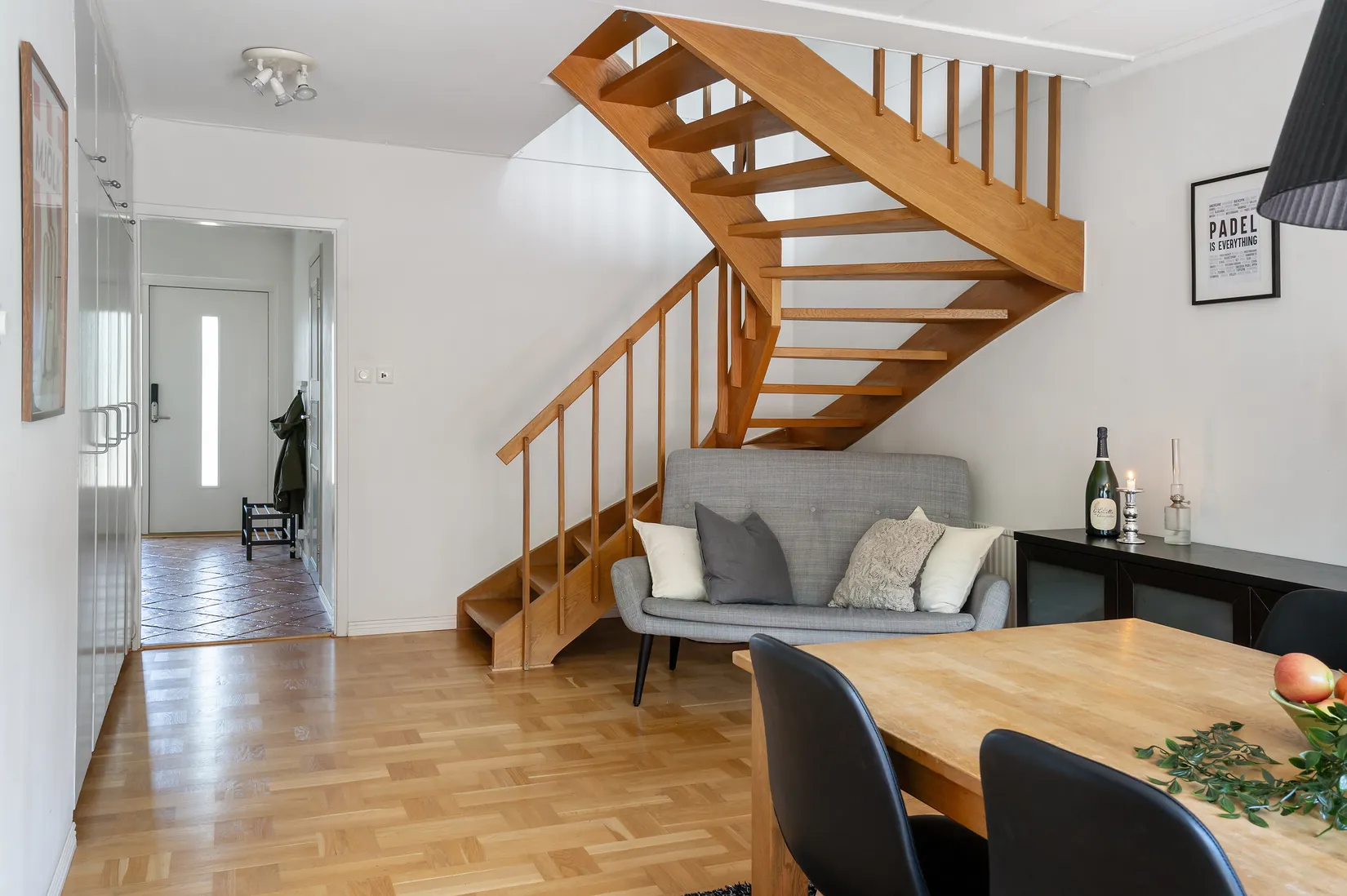 Radhus, Västergöksvägen 41, Nälsta, Stockholm
