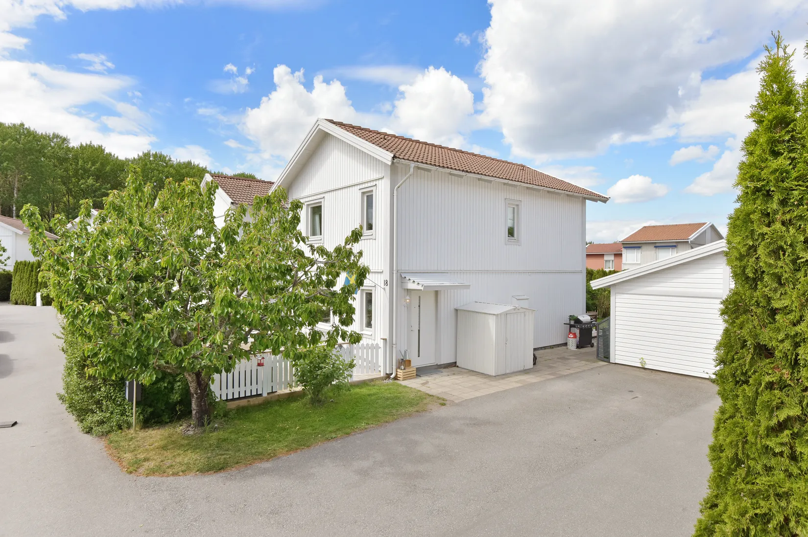 Radhus, Danagränd 18, Skälby, Järfälla
