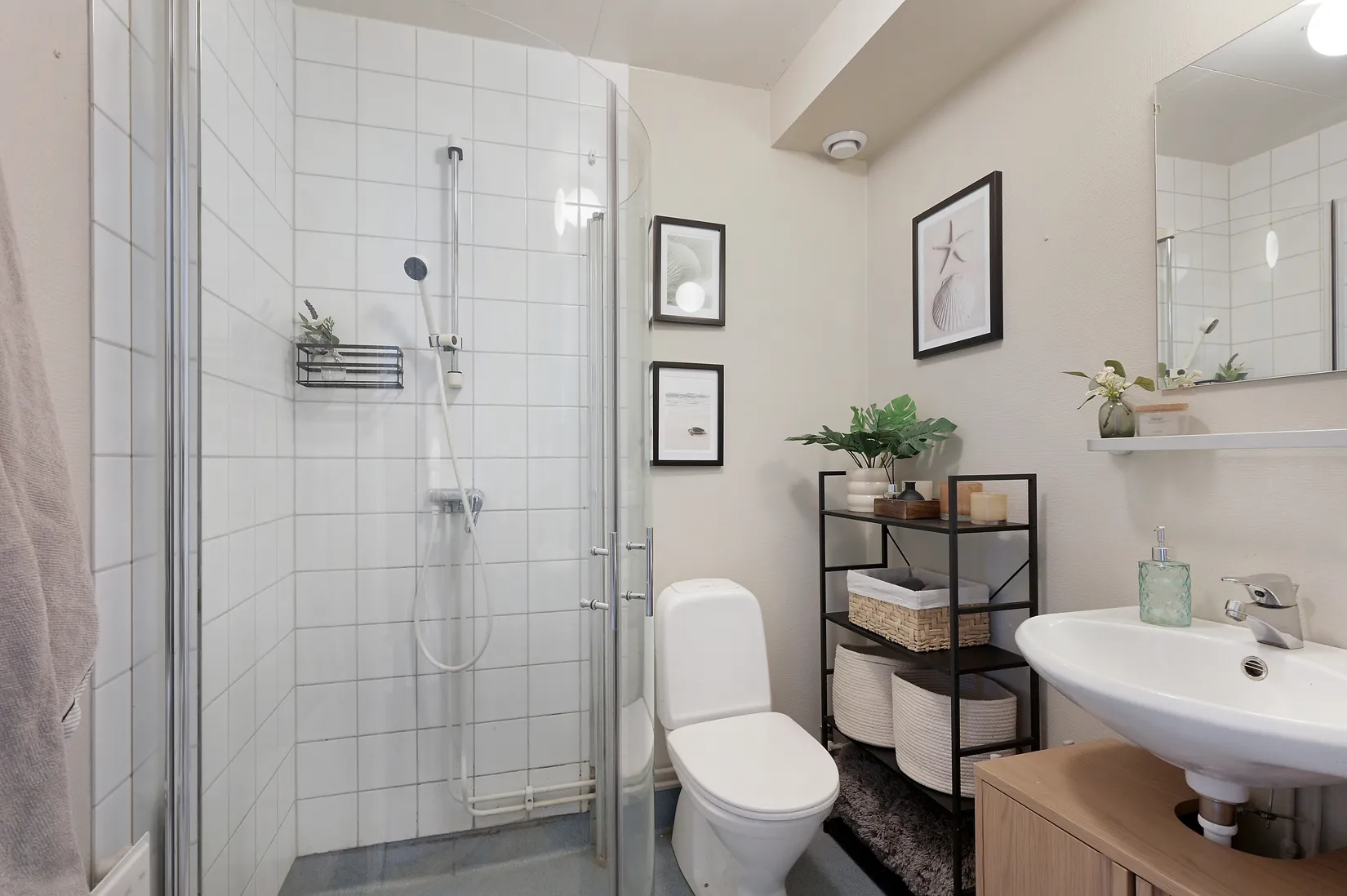 Radhus, Danagränd 18, Skälby, Järfälla