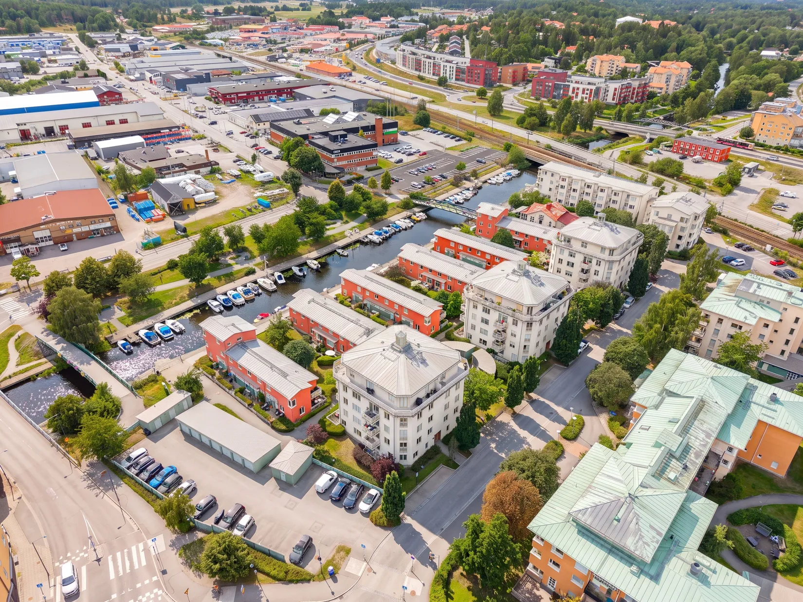 Bostadsrätt, ÖSTERSKÄRSVÄGEN 8, Centrala Åkersberga, Österåker