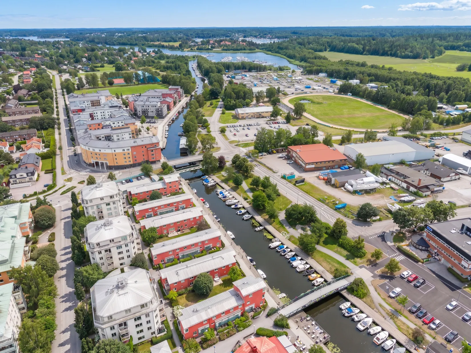 Bostadsrätt, ÖSTERSKÄRSVÄGEN 8, Centrala Åkersberga, Österåker