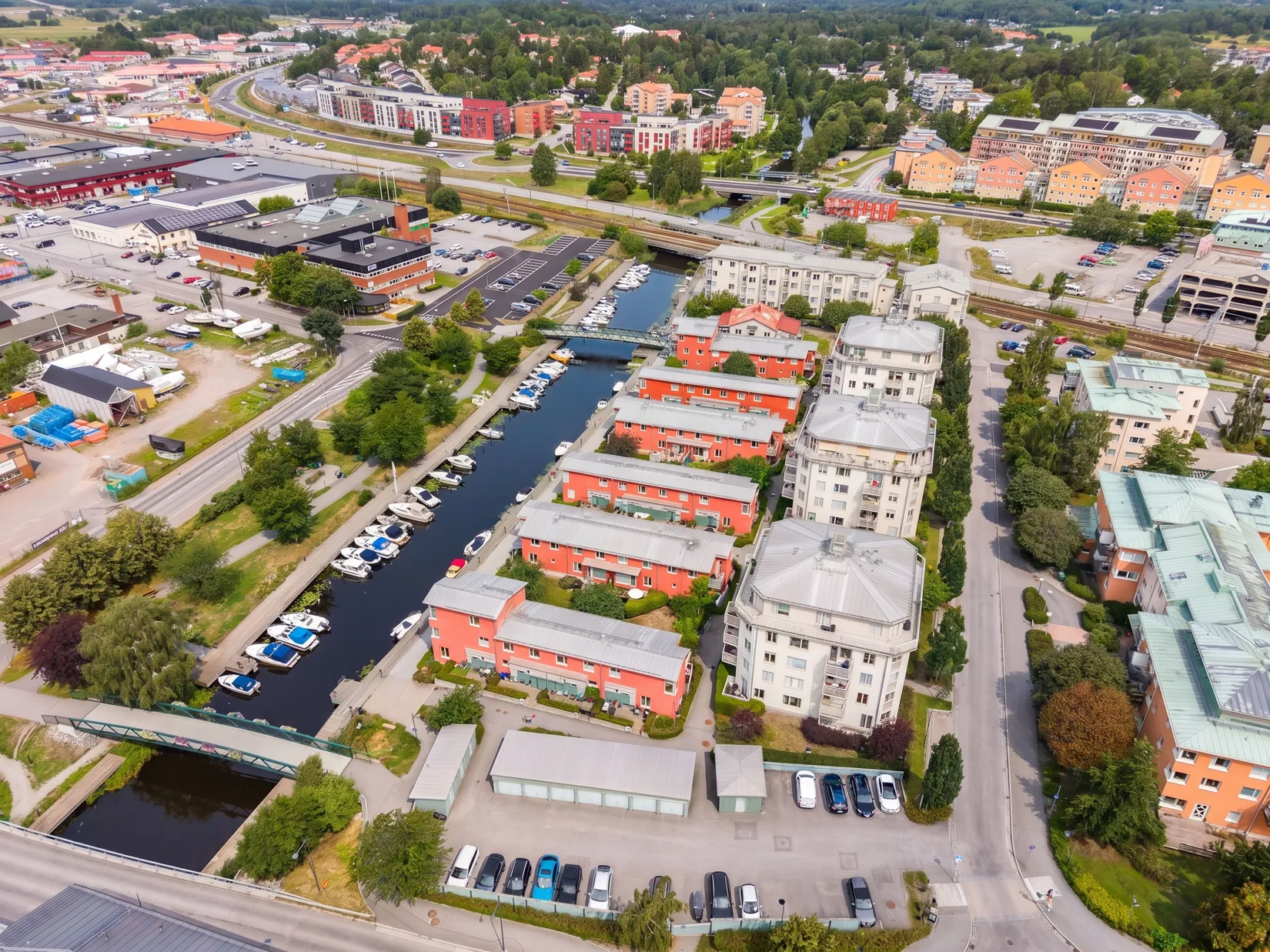Bostadsrätt, ÖSTERSKÄRSVÄGEN 8, Centrala Åkersberga, Österåker