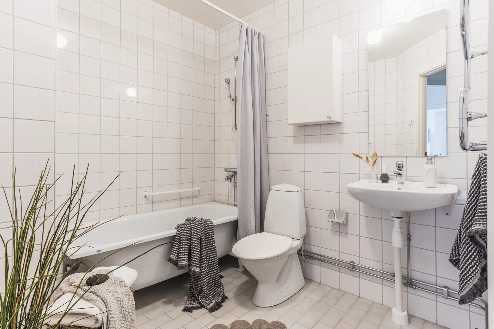 Bostadsrätt, ÖSTERSKÄRSVÄGEN 8, Centrala Åkersberga, Österåker