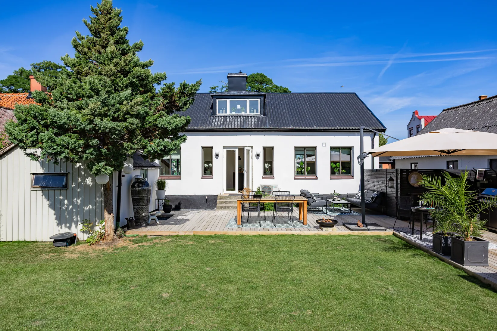 Villa, Måns Nils torg 8, Borrby, Simrishamn