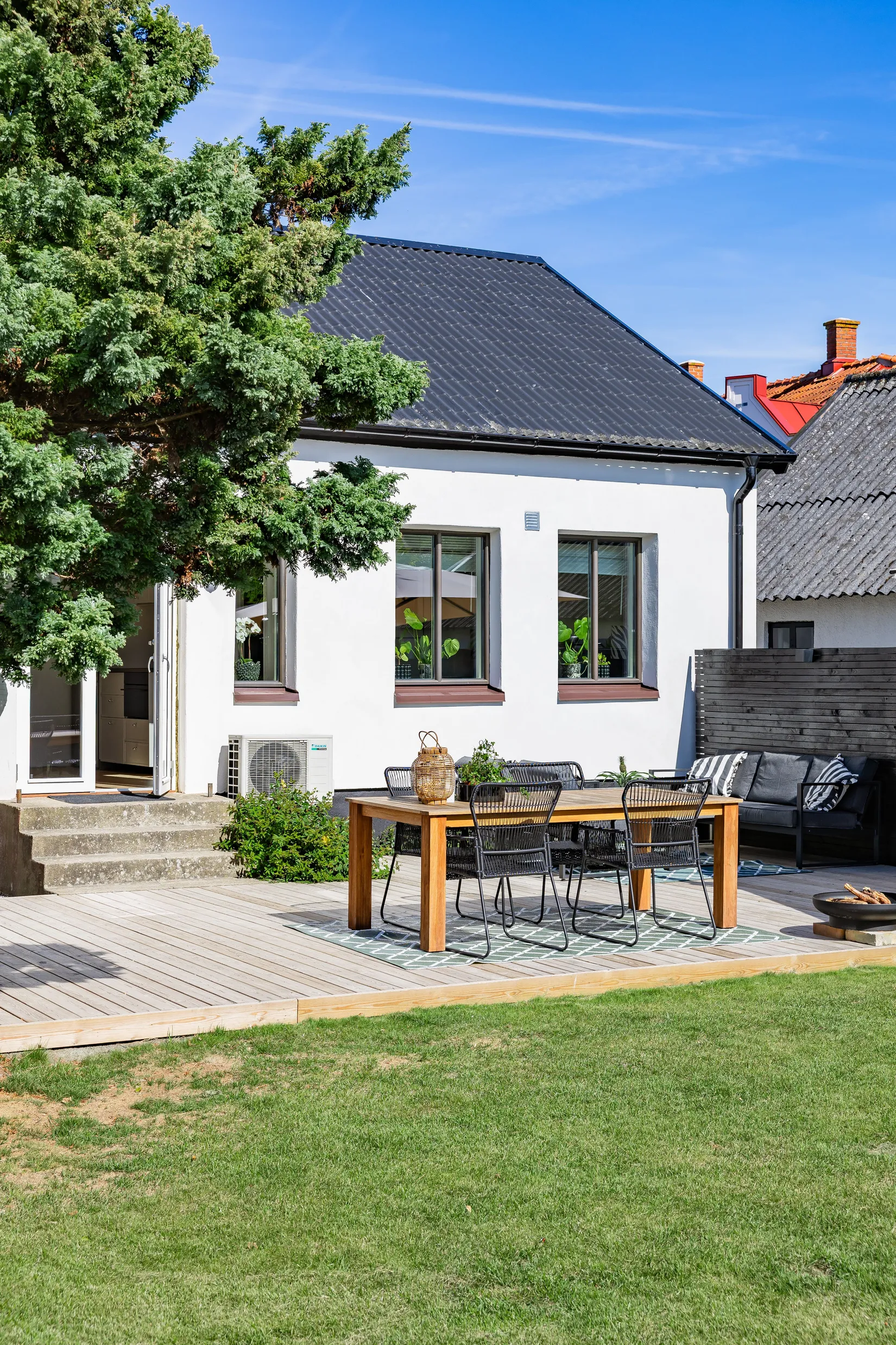 Villa, Måns Nils torg 8, Borrby, Simrishamn