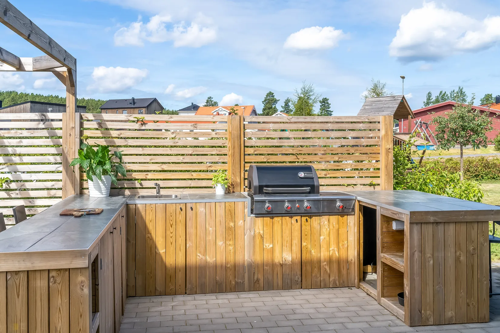 Villa, Dora Lindgrens väg 95, Lilla Källviken, Falun