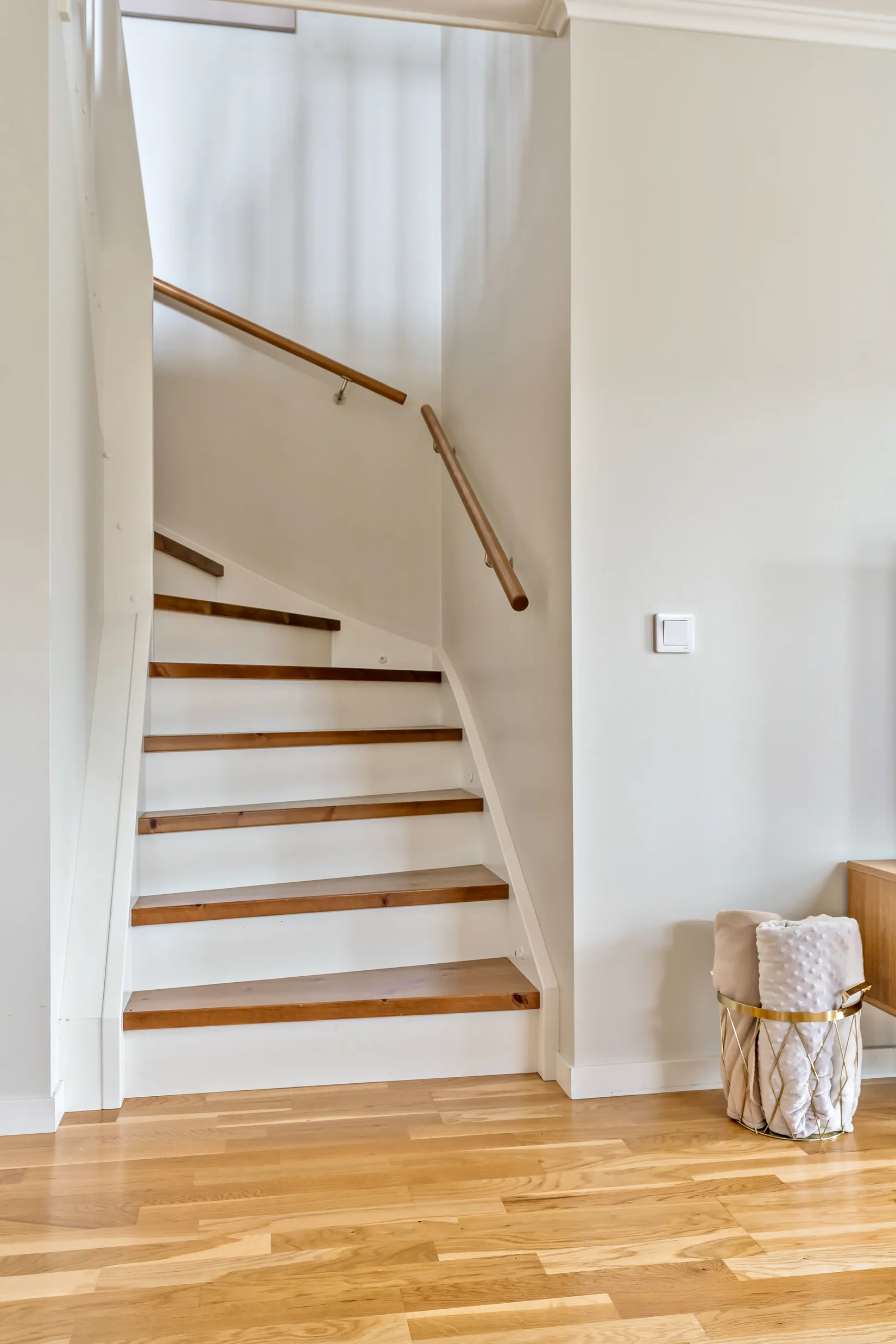 Villa, Dora Lindgrens väg 95, Lilla Källviken, Falun
