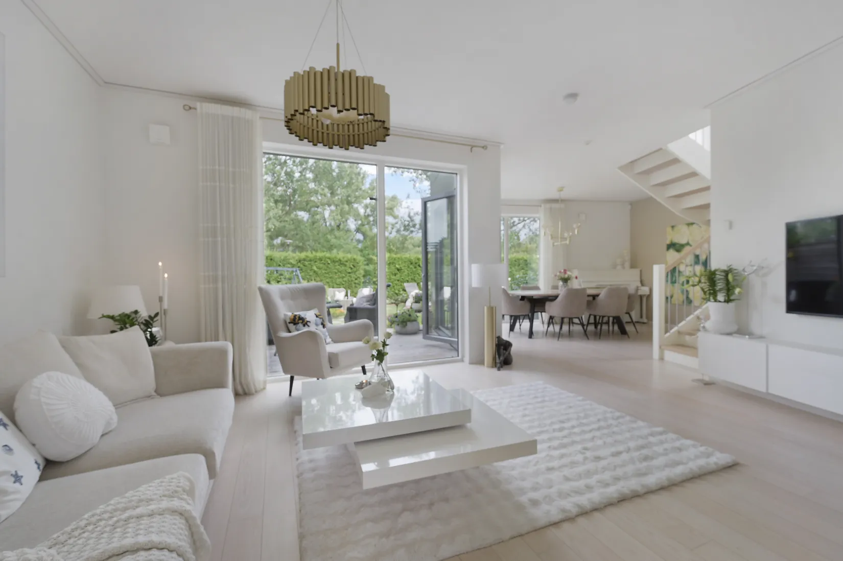 Radhus, Stuterivägen 35, Vattmyra, Järfälla