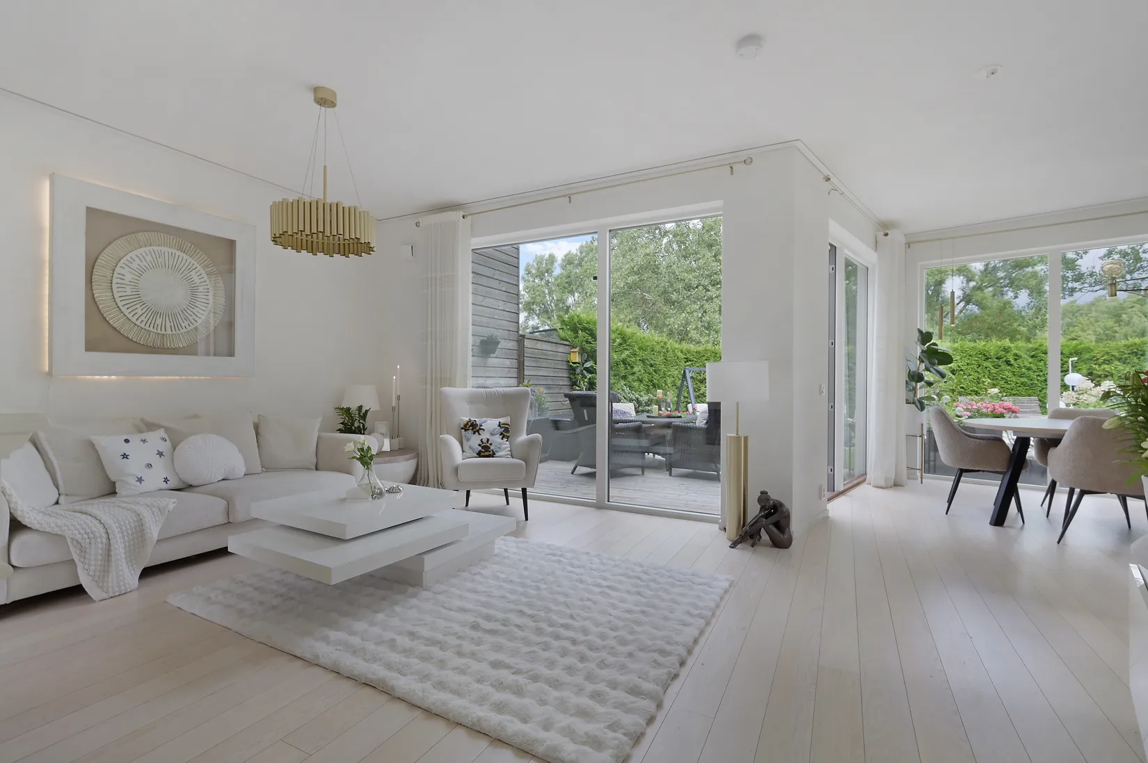 Radhus, Stuterivägen 35, Vattmyra, Järfälla
