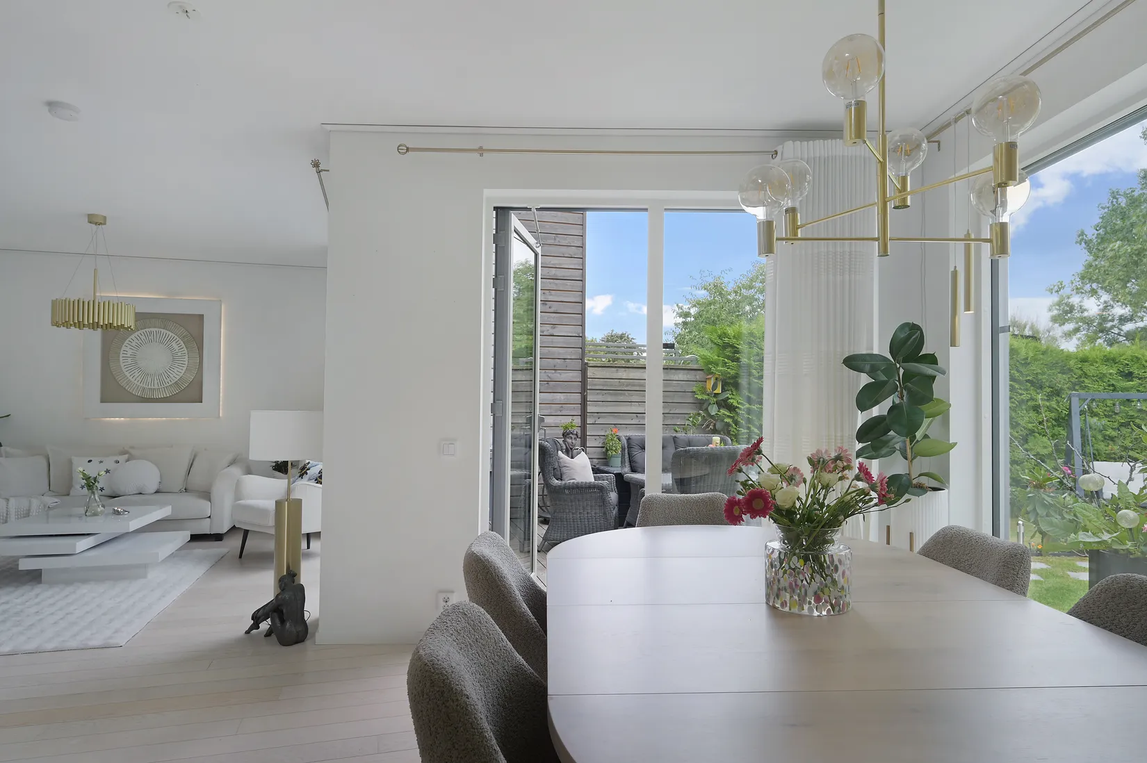 Radhus, Stuterivägen 35, Vattmyra, Järfälla