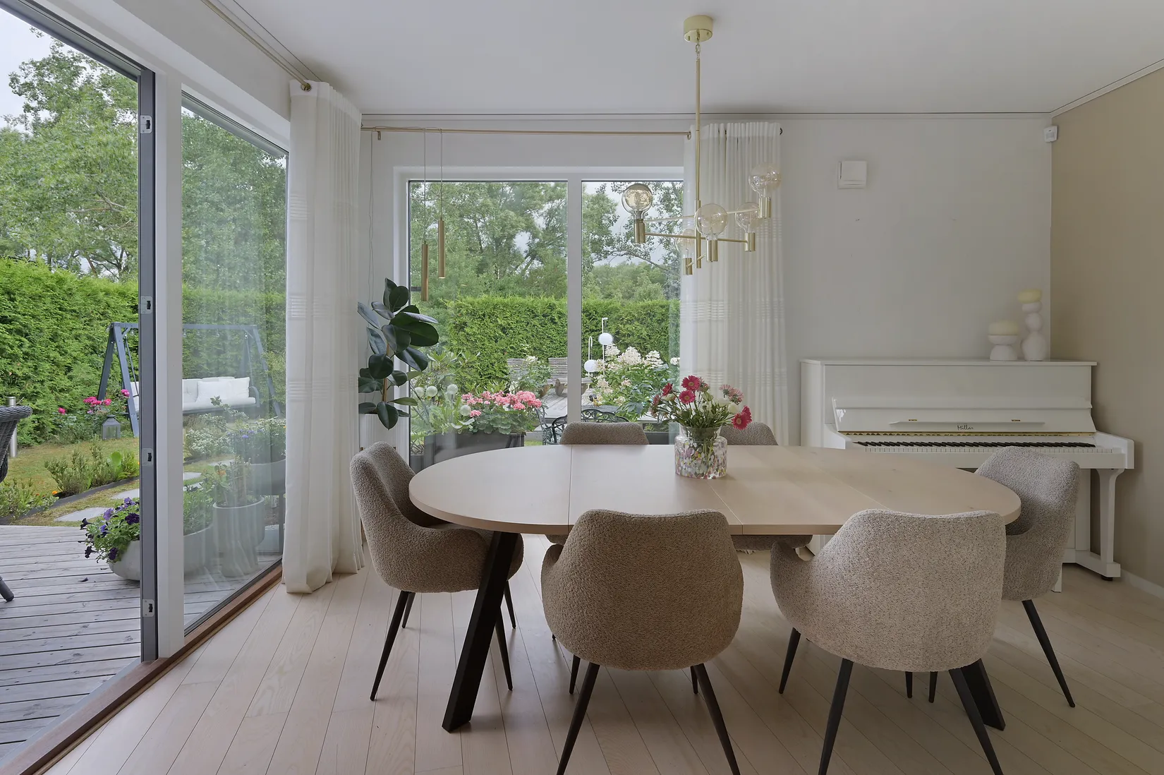 Radhus, Stuterivägen 35, Vattmyra, Järfälla