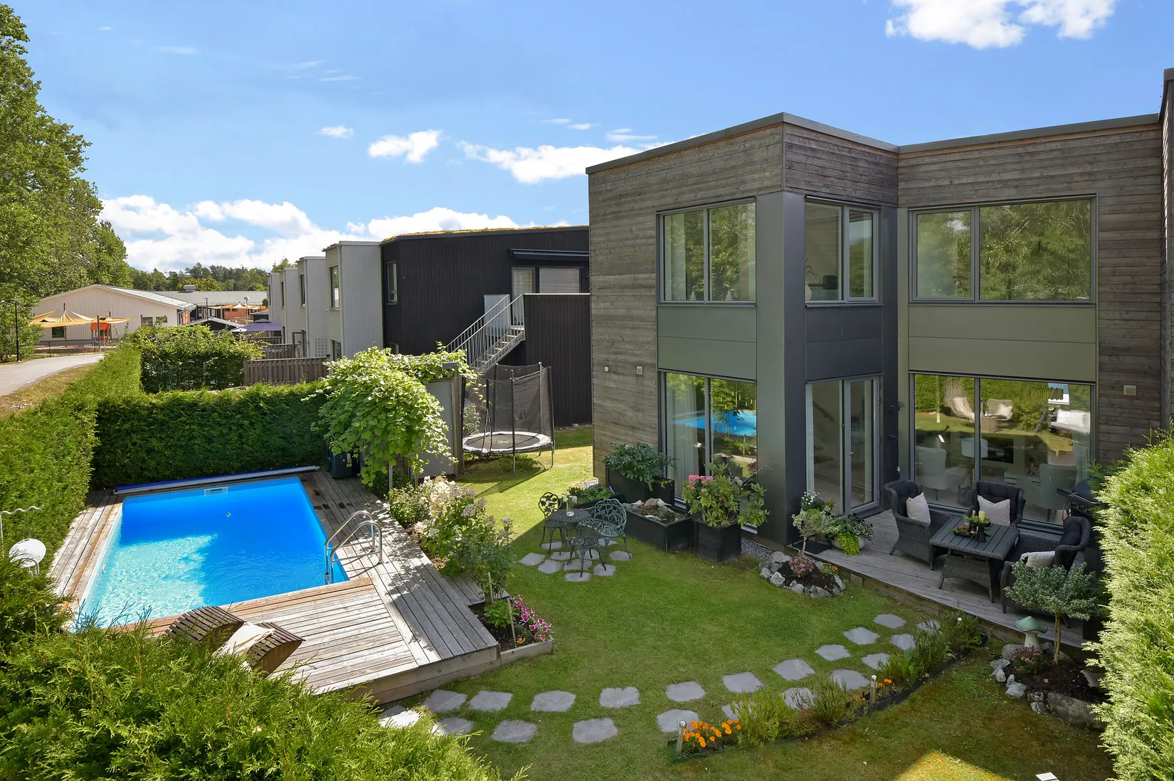 Radhus, Stuterivägen 35, Vattmyra, Järfälla