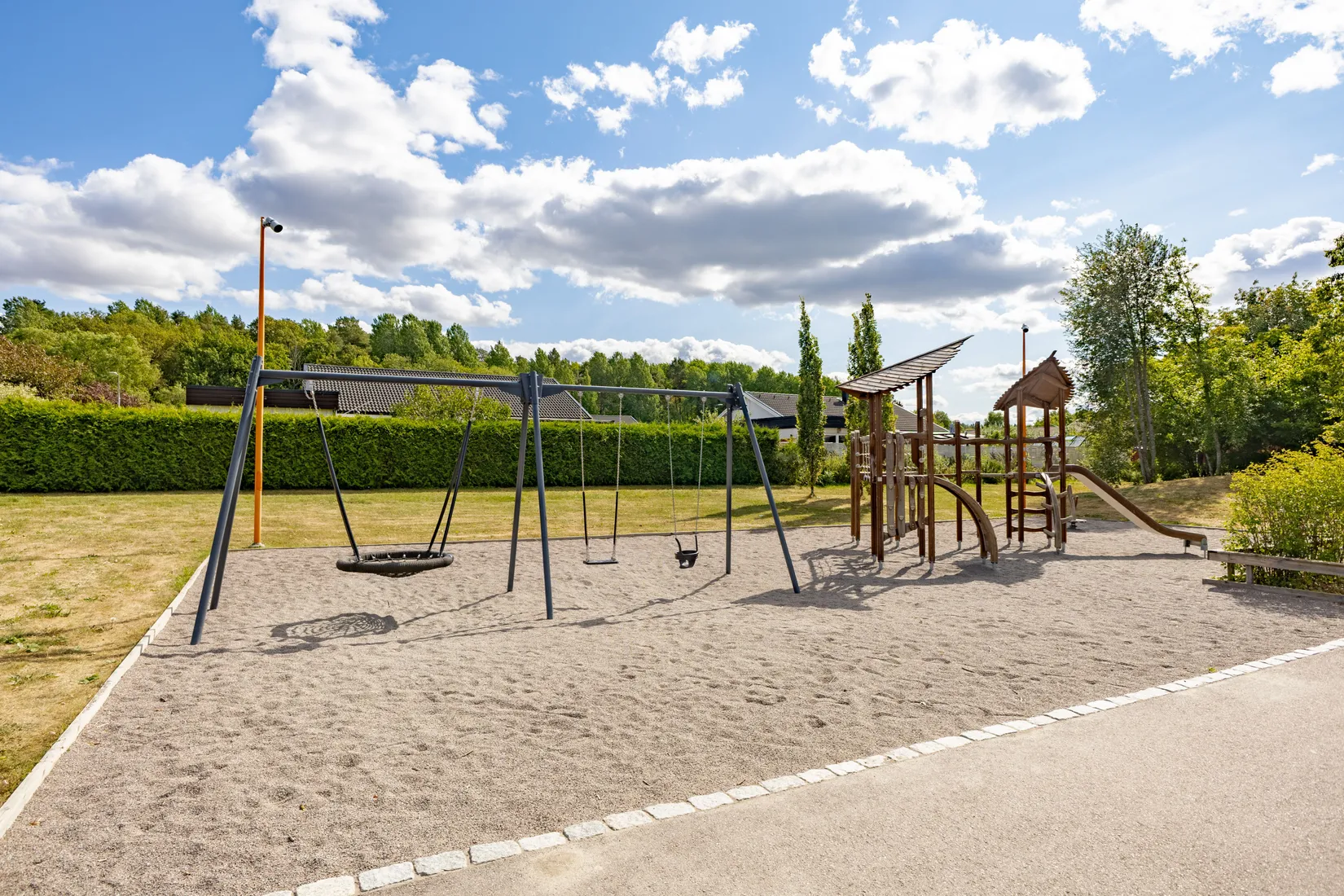 Radhus, Bäckgatan 30, Korsängen, Enköping