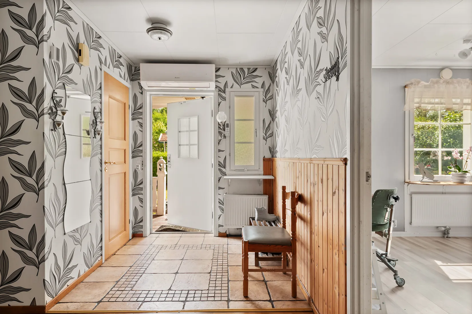 Villa, Midvintergatan 15, Västerås
