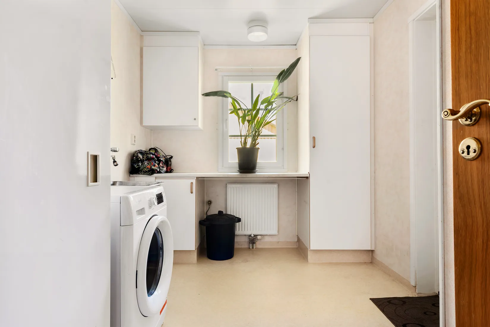 Villa, Midvintergatan 15, Västerås