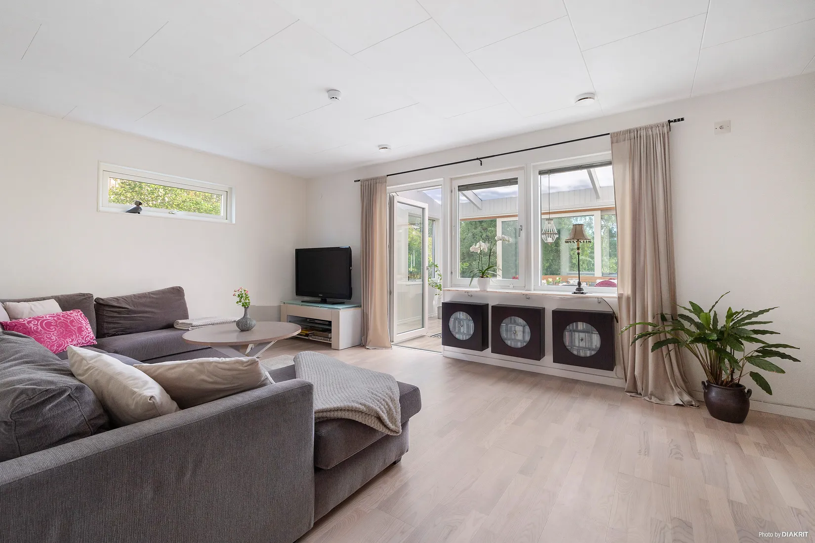 Radhus, Predikantvägen 4, Gribbylund, Täby