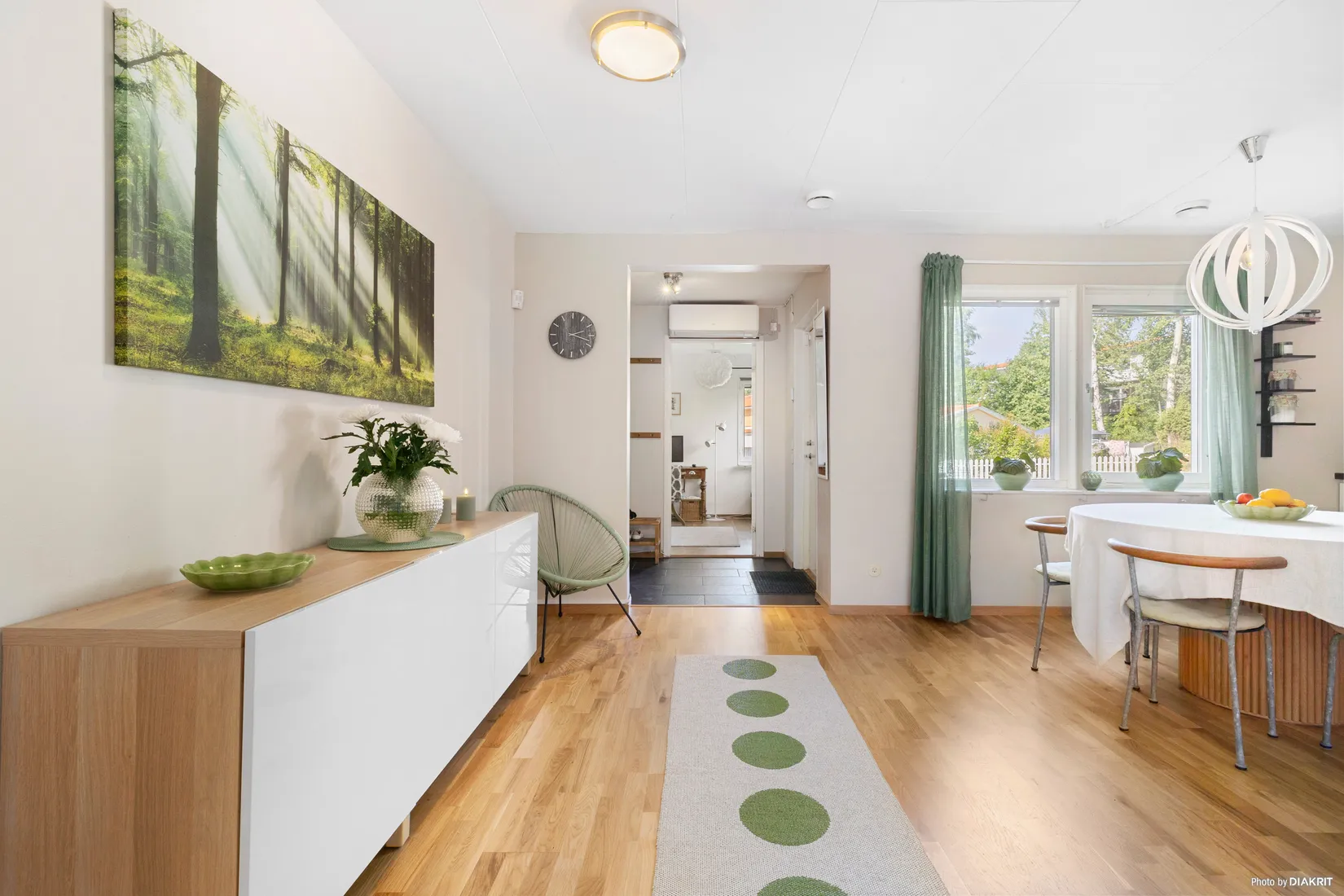 Radhus, Predikantvägen 4, Gribbylund, Täby