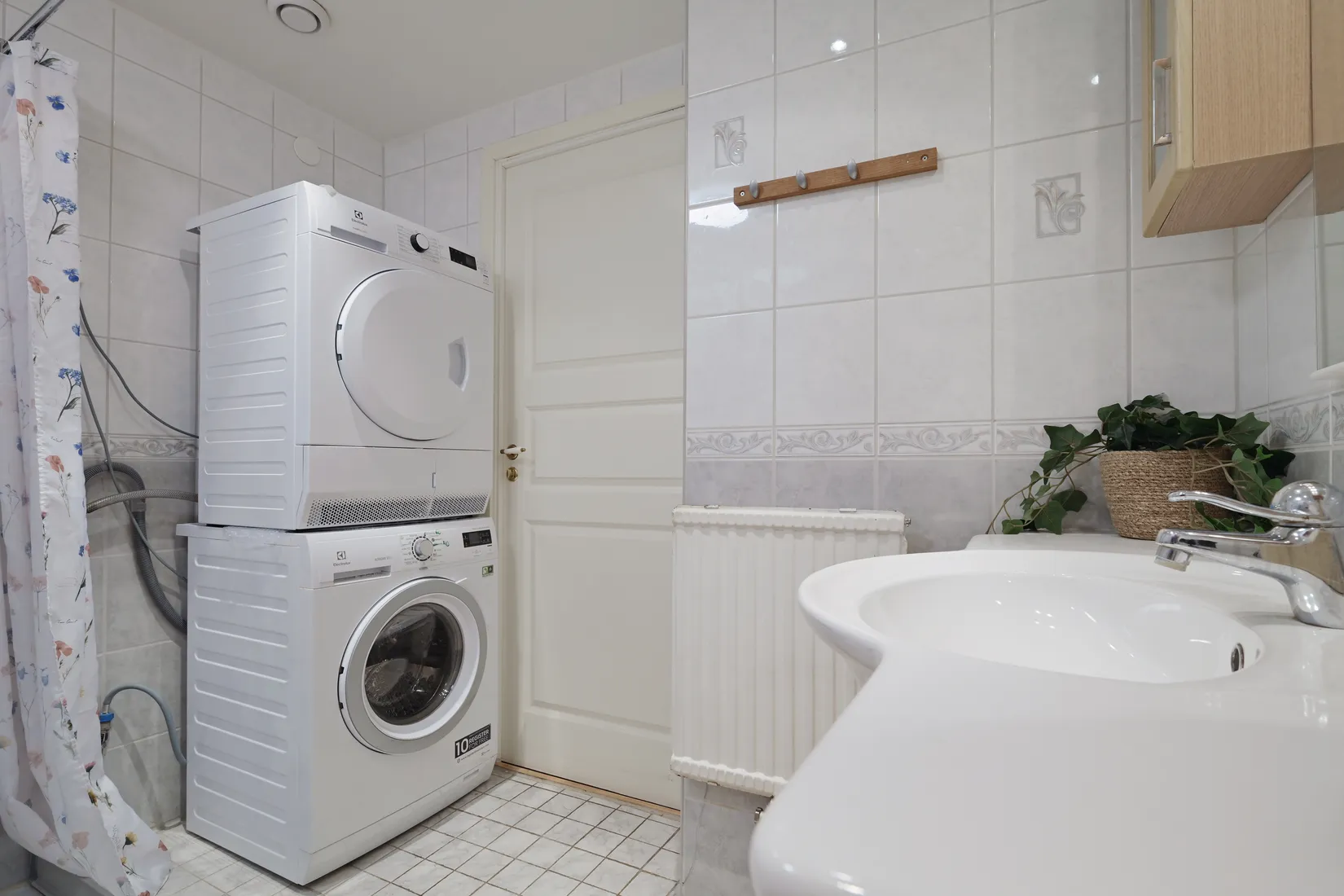 Bostadsrätt, Hasselbacken 1B, Apoteksskogen, Upplands Väsby
