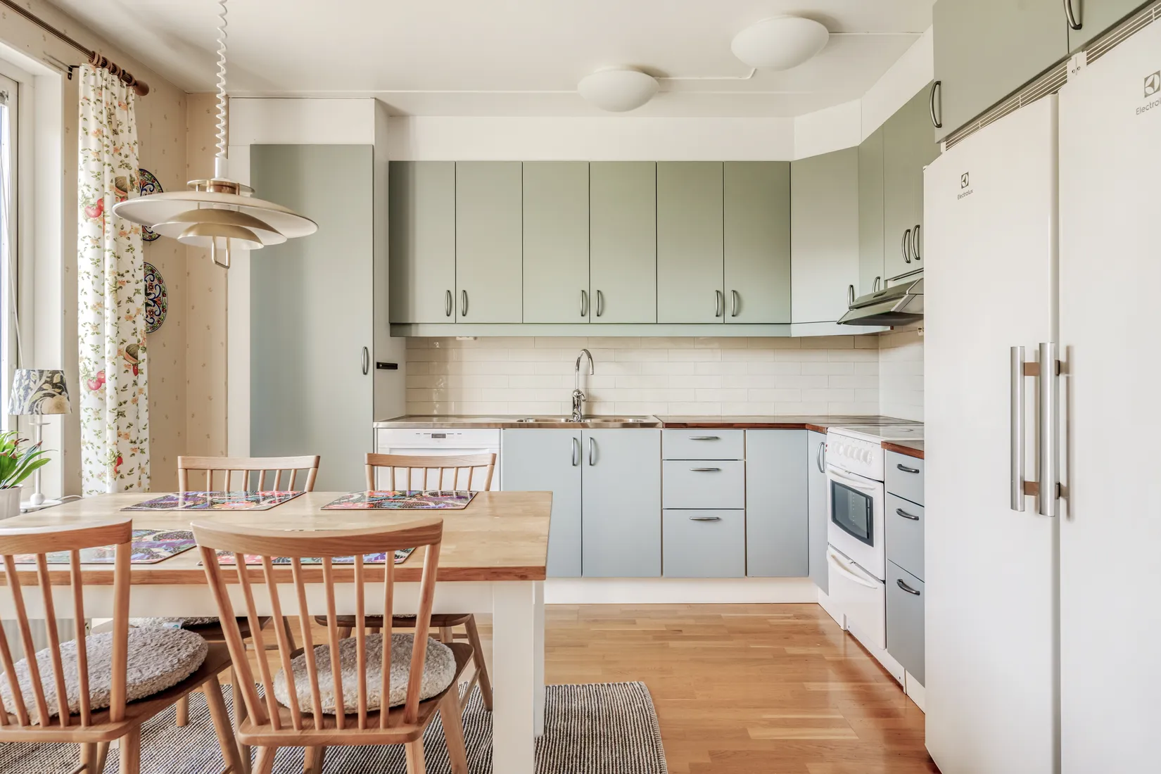 Bostadsrätt, Ågatan 9 - vån 5, Centrala Sundbyberg, Sundbyberg
