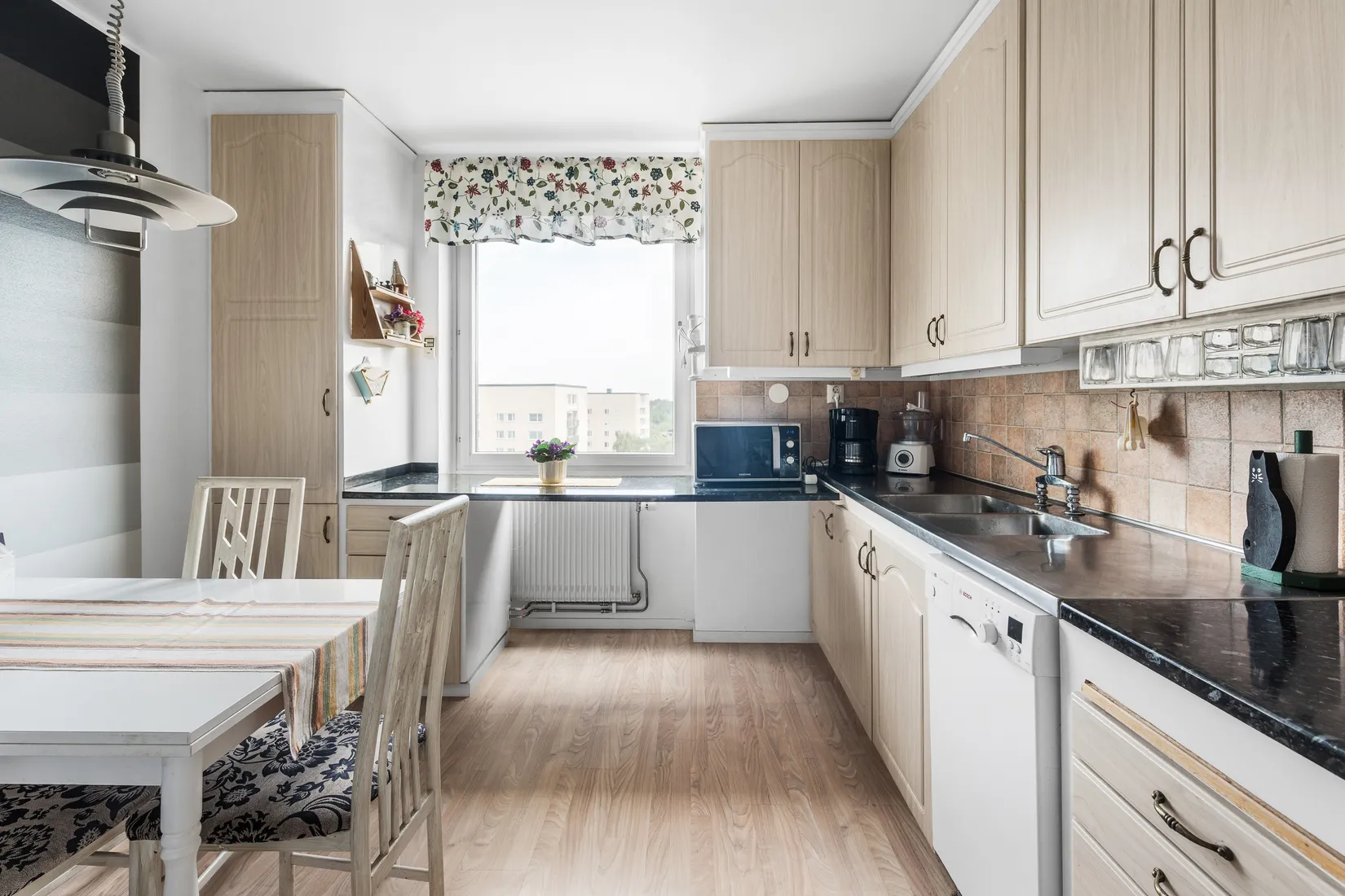 Bostadsrätt, Larsbodavägen 38, vån 8/8 Etage, Farsta, Stockholm