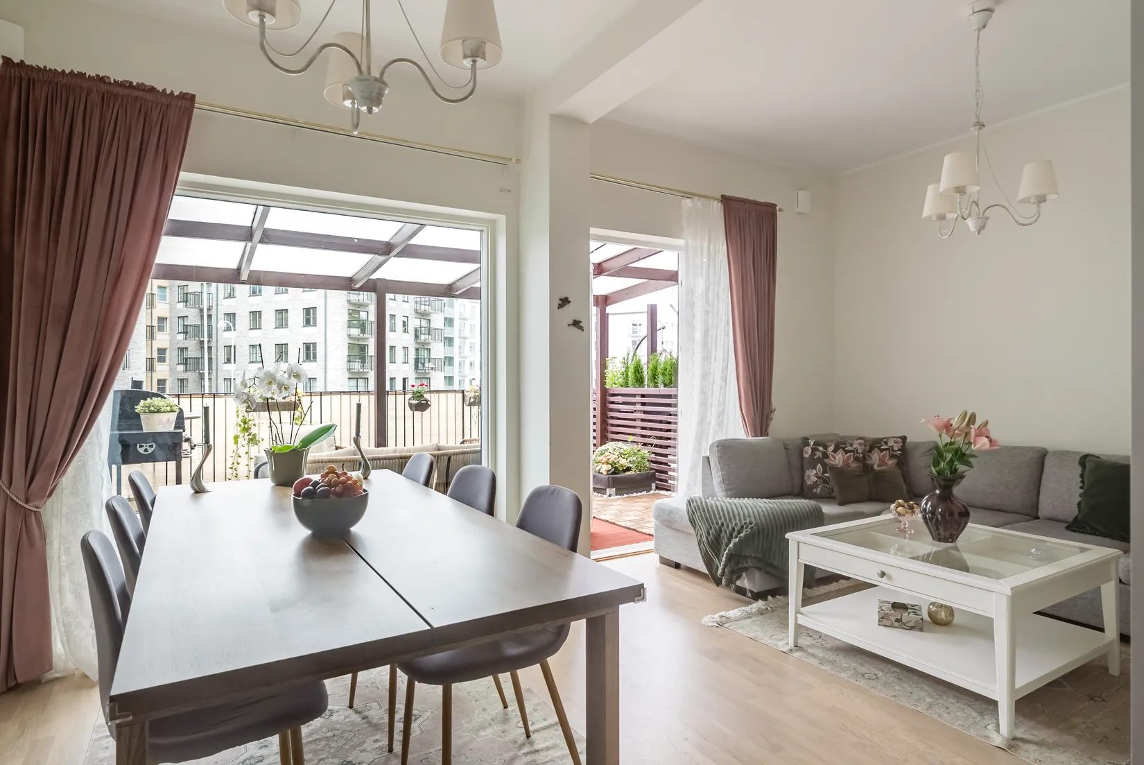 Radhus, Segersällsvägen 11, Jakobsberg, Järfälla