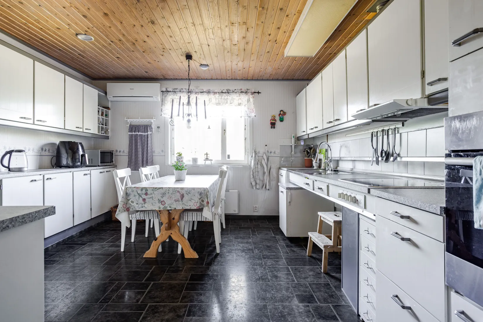 Villa, Övre Raholmsvägen 112, Sundsvall