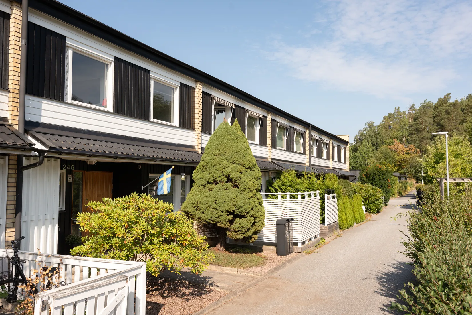 Radhus, Spikverksgatan 246, Bäckby, Västerås
