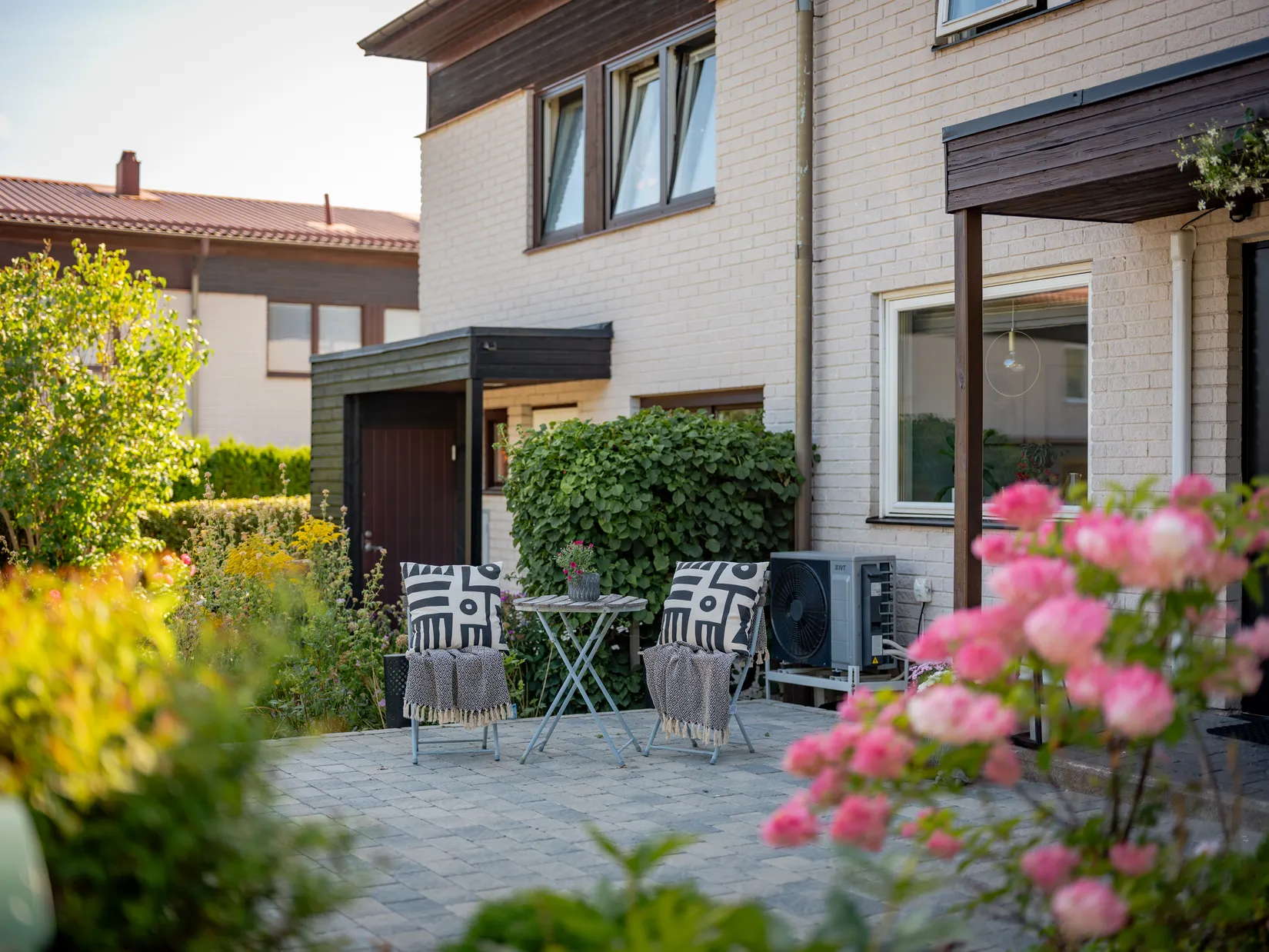 Radhus, Mantalsvägen 61, Ella Gård, Täby