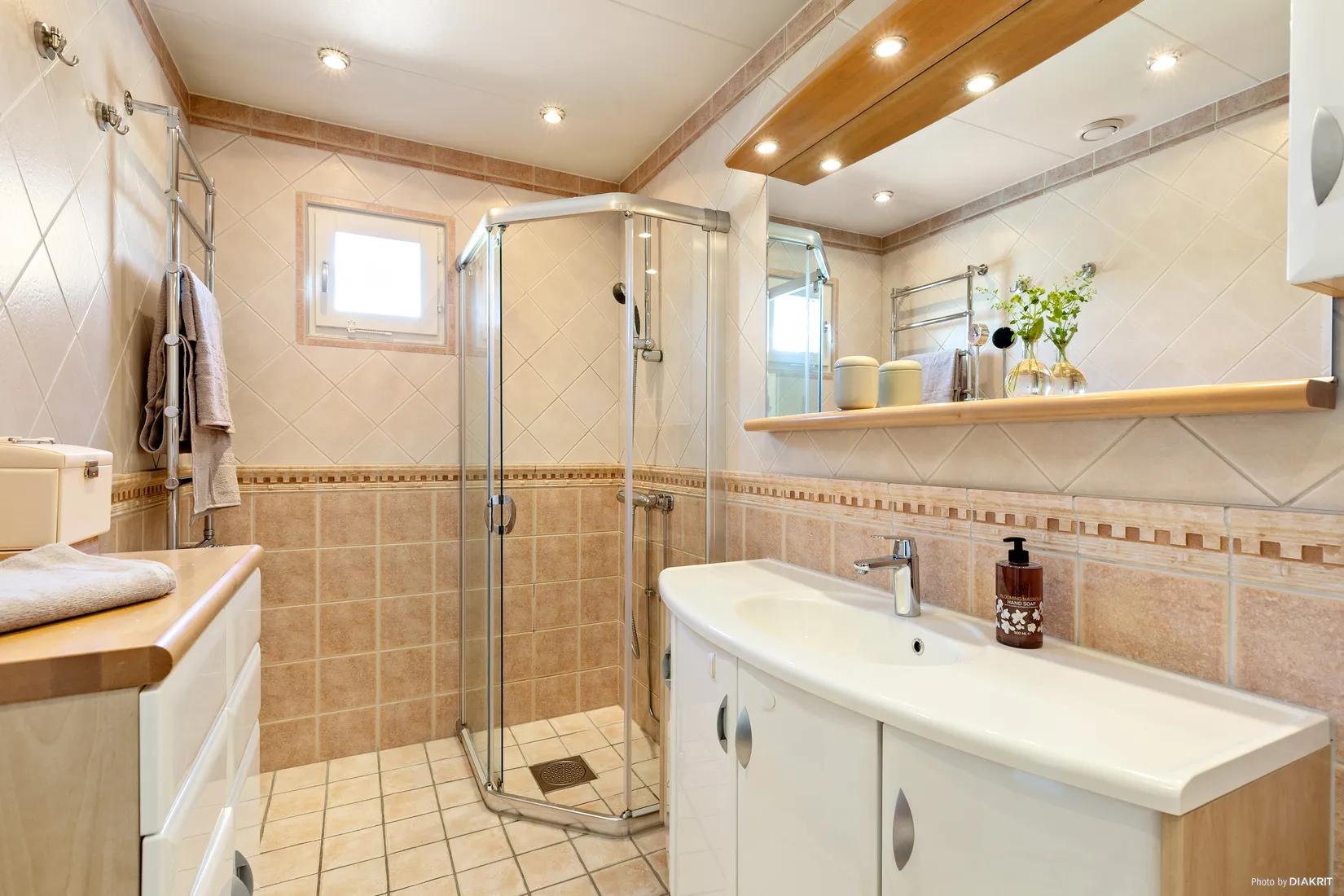 Radhus, Litsbyvägen 88, Skarpäng, Täby